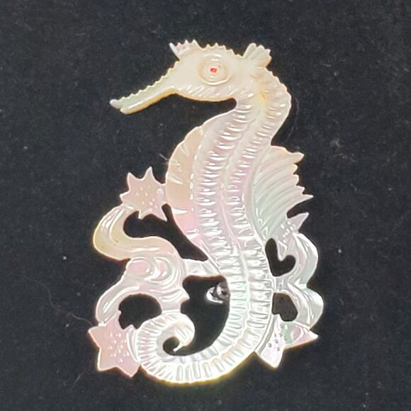 Vintage Carved Mother Of Pearl Seahorse Pin Brooch 2" Sea Life - Picture 4 of 4